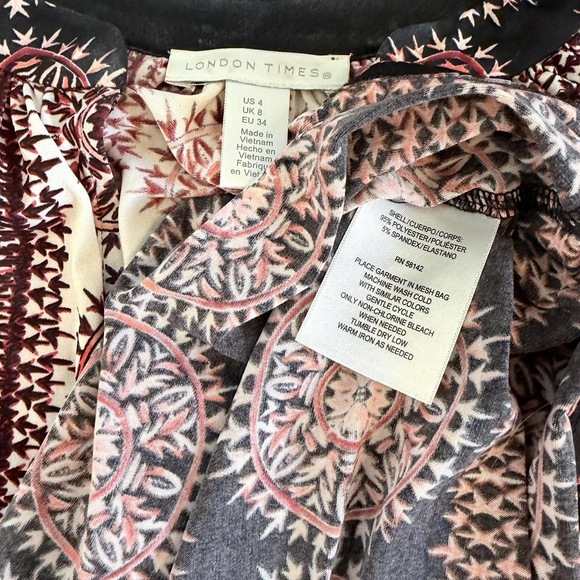 London Times sleeveless boho tribal medallion fit & flare dress size 4 small - Picture 7 of 8